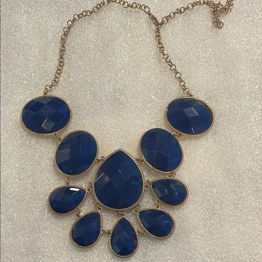 Elegant Blue Statement Necklace